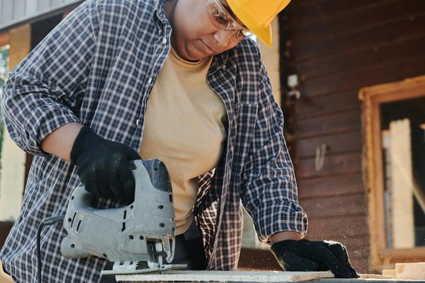 Couvreur dans les Alpes-Maritimes : pour une toiture durable et fiable
